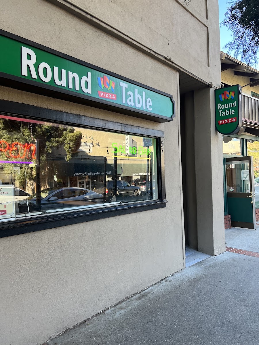 Round Table Pizza
